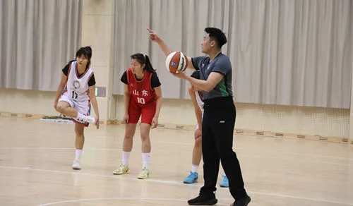 学校篮球队训练受伤谁负责_0